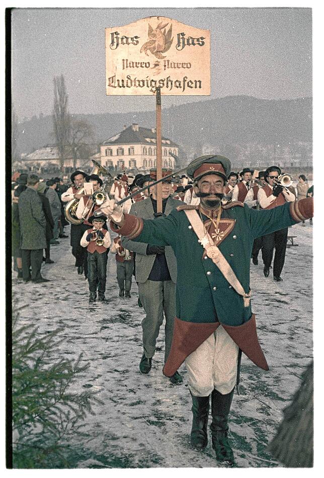 Bild 3: Bilder von der Fasnacht bei der Seegfrörne im Jahr 1963