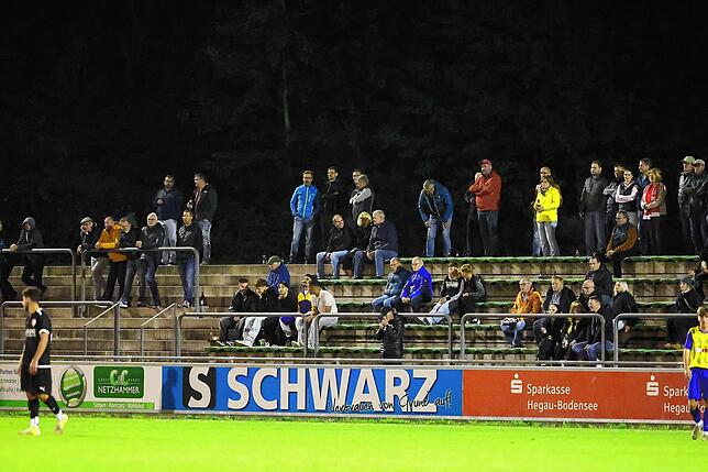 Bild 12: Unsere Bildergalerie vom Spiel zwischen dem FC Singen 04 und dem SC Gottmadingen-Bietingen
