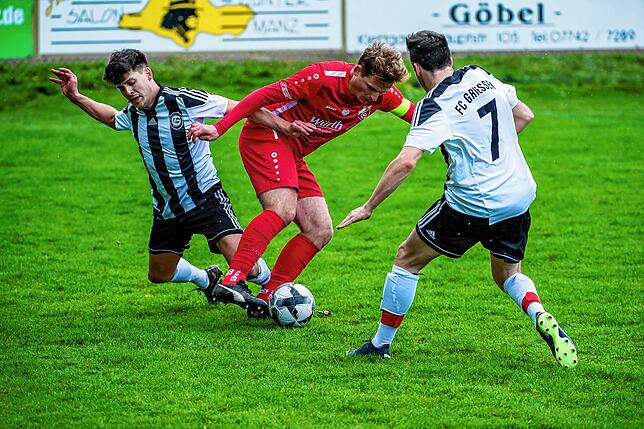 Bild 1: Spvgg. Wutöschingen gewinnt beim FC Grießen mit 3:1 &ndash; und wir haben Bilder!