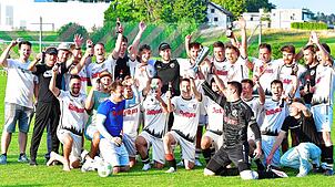Premiere: Erstmals gewann der Schwarzwälder A-Kreisligist SV Grafenhausen den Waldhaus-Cup. Das Finale gewann die Elf des neuen Trainers ...