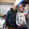 Kerstin Abbad-Boulaajaj und Julia Schuhwerk vom Tierheim Radolfzell zeigen, dass für den Unterhalt von Tieren so einiges an Material ...