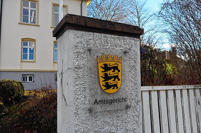 Das Amtsgericht Singen – hier wurde der Fall eines 21-Jährigen verhandelt, der einen Minderjährigen dazu gebracht haben soll, ...
