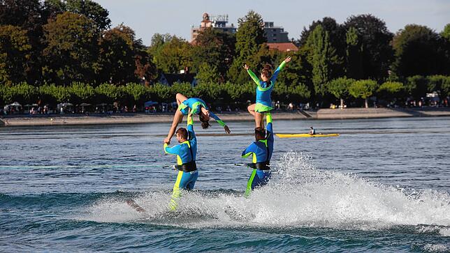 Bild 17: Konstanzer Seenachtfest 2022: Ein Highlight des Tages ist die Wasserski-Show