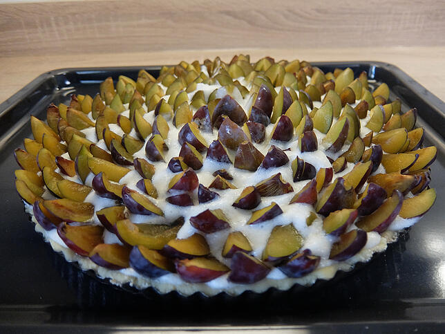 Bild 4: So lecker schmeckt der Herbst: Karin Gambin verrät ihr Zwetschgenwähe-Rezept