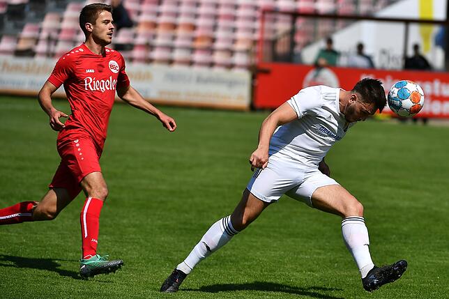 Bild 8: SV 08 Laufenburg unterliegt mit 1:3 bei der Reserve des Bahlinger SC &ndash; und wir haben Bilder!