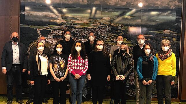 Am Freitag, den 11.03.22, trafen sich Flüchtlingshelfer und Verantwortliche der Gemeinde Lauchringen, um über die Ankunft von ...
