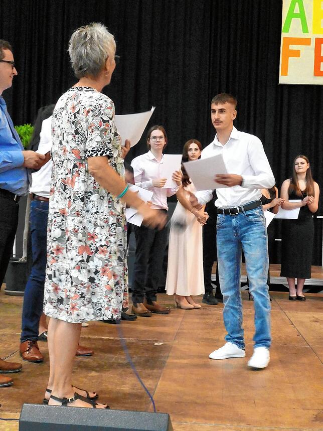 Bild 8: Bilder von der Zeugnisübergabe am Schulverbund Nellenburg Stockach &ndash; Teil 2