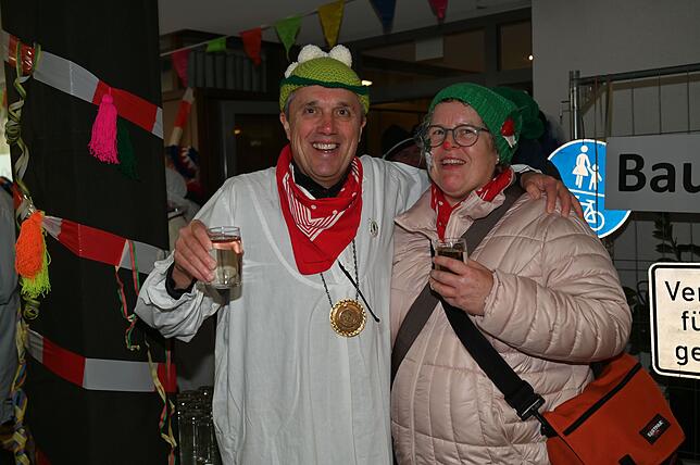 Bild 1: So schön war der Schmutzige Donnerstag in Lauchringen - Die schönsten Narren-Bilder des Tages!