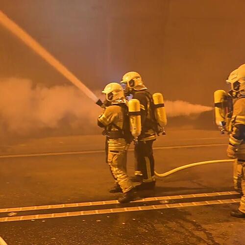 Spektakuläre Feuerwehrübung im Bürgerwaldtunnel
