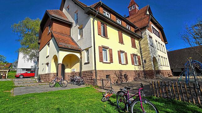 Die meisten in der Anschlussunterbringung lebenden Flüchtlinge bringt die Gemeinde Mönchweiler aktuell im Wohnhaus neben der Grundschule ...
