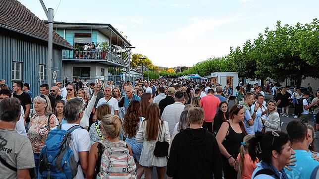 Bild 31: Konstanzer Seenachtfest 2022: Flanieren und Schlemmen am Konstanzer Hafen
