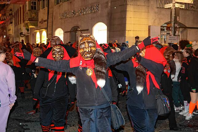 Bild 27: Butzenlauf 2025: Das sind die spektakulärsten Bilder der Konstanzer Fasnacht – Jetzt ansehen