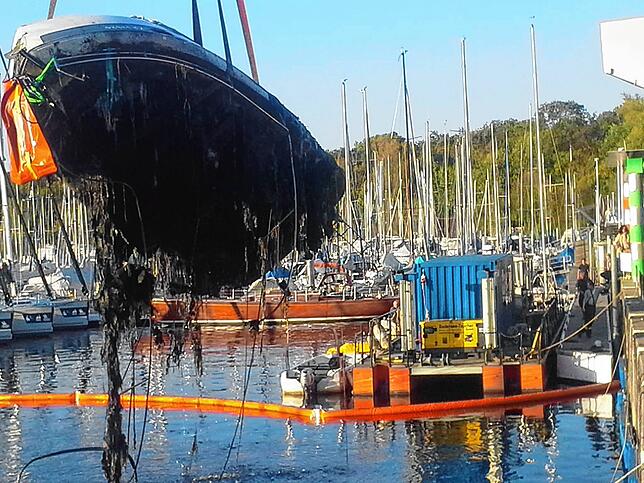 Nicht nur Boote lassen sich im Bodensee finden. Laut Wendt ist der Grund ein Trümmerfeld.