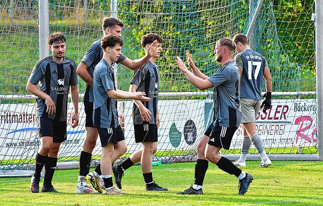 Bild 1: FC Hochrhein verteidigt beim SC Lauchringen den Küssaburgpokal – wir haben Fotos!