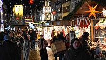 Der Waldshuter Weihnachtsmarkt lockt jährlich zahlreiche Besucher in die Fußgängerzone der historischen Altstadt.