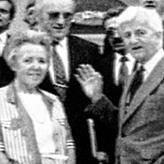 Brigitte Weyl 1987 zu Besuch beim damaligen Bundespräsidenten Richard von Weizsäcker (Mitte) mit Kolleginnen und Kollegen aus dem ...