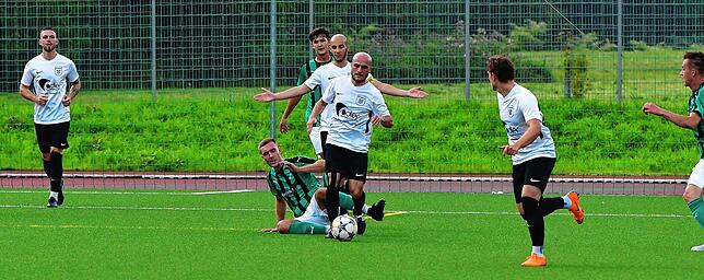 Bild 15: FC Zell muss gegen den SV Herten mit einem Punkt zufrieden sein &ndash; und wir haben die Bilder!