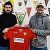 Wechsel: Yusuf Cam (links) kehrt vom SV BW Murg zum FSV Rheinfelden zurück. Julian Jäger, Sportlicher Leiter des FSV Rheinfelden, freut ...