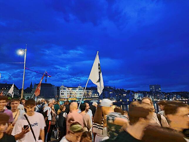 Bild 21: Basel lässt es krachen! Die schönsten Bilder des Feuerwerks am Rhein