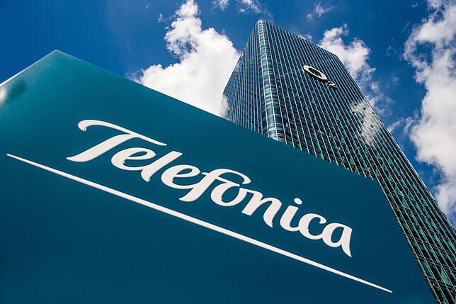 Die Telefónica Deutschland Holding hat über 8800 Mitarbeiter (Stand 2018). Sie ist Teil der Telefónica Europe, einer Tochtergesellschaft ...