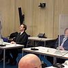 Der Hess-Prozess stockt wegen Corona. Diese Aufnahme zeigt beim Prozessauftakt von links den Angeklagten Peter Ziegler (sitzend) mit ...