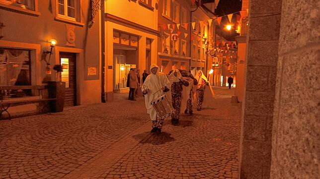 Bild 1: Verbrennung in Laufenburg: Raimund Hubers fröhlicher Abgesang auf die Fasnacht