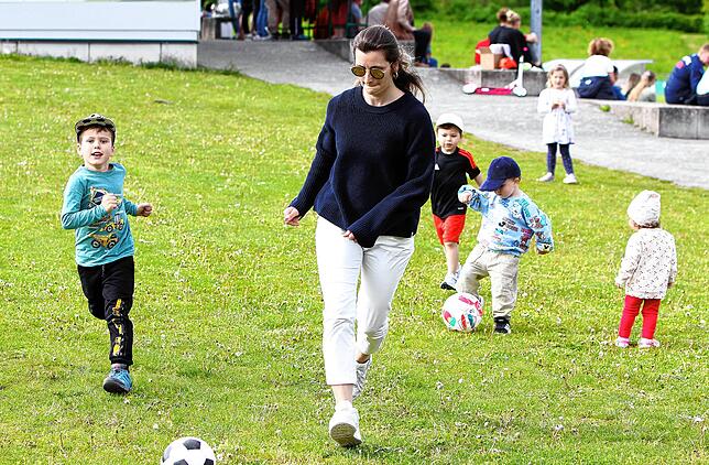 Bild 24: FC RW Salem besiegt auch den SV Mühlhausen. Wir haben die besten Bilder!