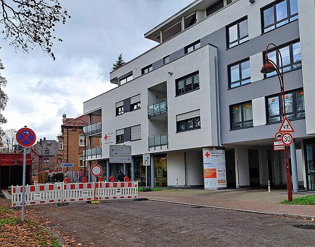 Kurz vor der Baustelle am Benediktinerring werden Autofahrer derzeit in die Villinger Innenstadt umgeleitet.