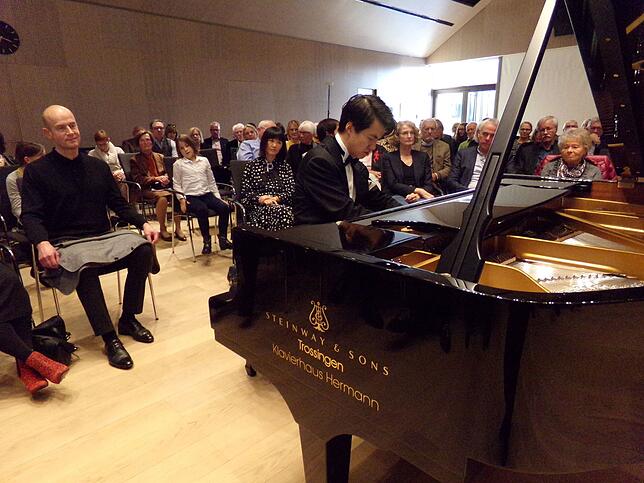 Ein großartiges Konzert: Haiou Zhang meistert die Ungarische Rhapsodie Nr. 2.
