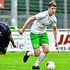 Chancenlos: So wie hier Oliver Waldvogel (links) seinem Gegenspieler Aaron Mößner, liefen die Schonacher den Donaueschingern zumeist ...
