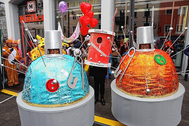 Bild 1: Verrückt und wild! Die kreativsten Kostüme bei der Fasnacht 2024