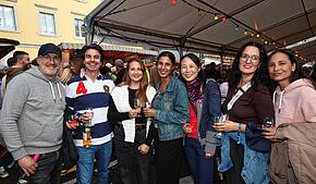 Bild : Beim Konstanzer Weinfest 2025 steigt schon am Eröffnungsabend die Stimmung
