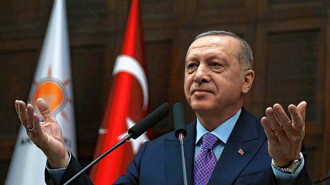 Recep Tayyip Erdogan (AKP)