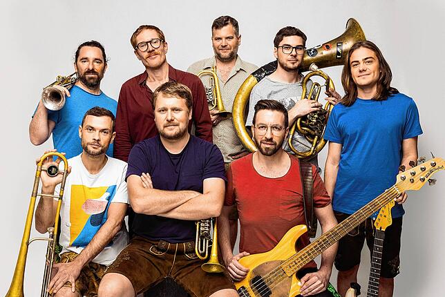 La Brass banda starten sie diesen Sommer wieder richtig durch und bringen am 22. Juli bläsergestützte Volksmusik fernab jeder ...