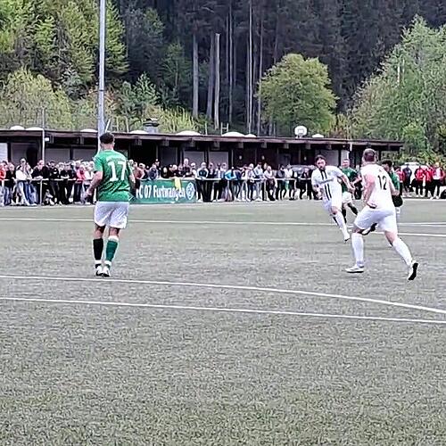 Traumtor zum 1:1 von Florian Kaltenbach (19.)