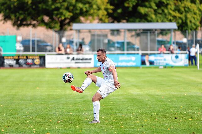 Bild 11: FC Erzingen gewinnt Derby beim SV Jestetten vor 400 Zuschauern mit 3:1 – und wir haben Fotos!