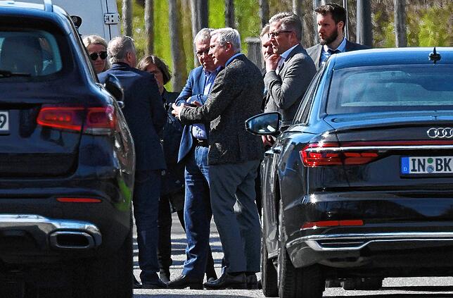 Bild 1: SEK-Beamter bei Reichsbürger-Razzia angeschossen &ndash; Durchsuchungen auch in Singen und St. Gallen