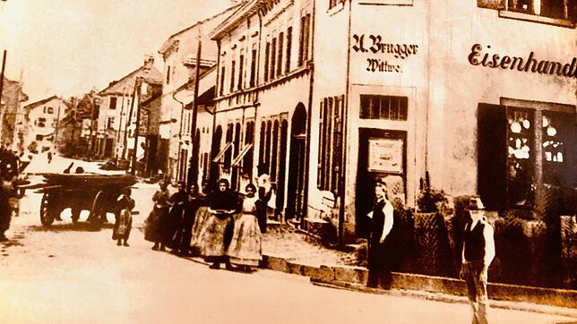 1850 ist das heutige Modehaus Bär als Eisenwarenhandel gegründet worden.
