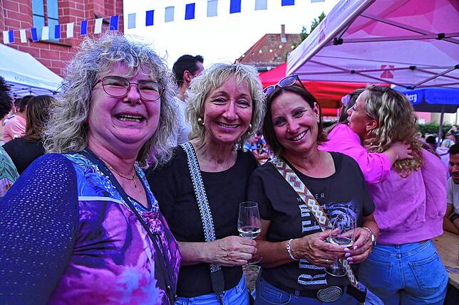 Bild 20: Die Narrozunft erwies sich wieder als perfekter Gastgeber beim Sommerfest im Spitalgarten.