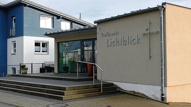 Der Treffpunkt Lichtblick der Chrischona-Gemeinde in der Peter-Krauseneck-Straße, in dessen Nachbarschaft nun die Spielhalle umgesiedelt ...