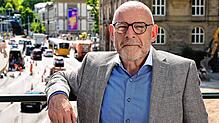 Landesverkehrsminister Winfried Hermann (Grüne) will am Montag (10.00 Uhr) im badischen Laufenburg den Vertrag zum Ausbau der ...