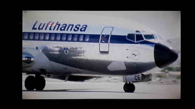 So etwa könnte sie dann wieder aussehen: Die "Landshut" in ihrem alten Lufthansa-Lack. So stand sie in Mogadischu in Somalia, als sie ...