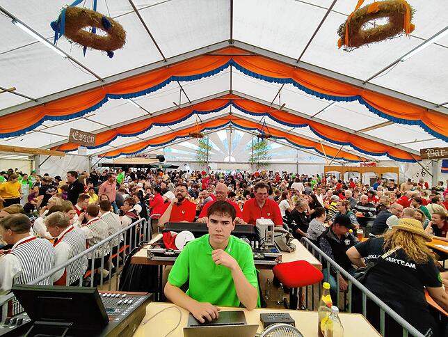 Bild 25: Bilder vom Jubiläumsumzug des Musikvereins Liggersdorf im Rahmen des Bezirksmusikfestes