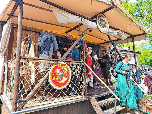 Bild 10: So bunt ist das Mittelalterliche Spectaculum in Bad Säckingen (2)