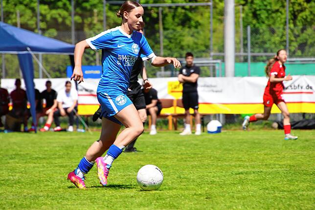 Bild 16: B-Juniorinnen des Hegauer FV unterliegen dem SC Freiburg! Das sind die Bilder des Endspiels