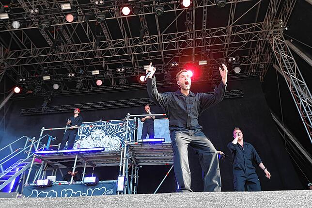 Bild 2: Ostfriesischer Hip-Hop auf dem Southside 2025: Der Auftritt von 102 Boyz in Bildern