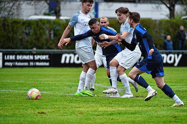 Bild 19: VfB Waldshut unterliegt dem SV Weil mit 0:7 &ndash; und wir haben Bilder!
