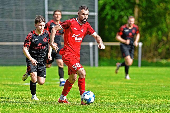 Bild 1: Elf Tore! Unsere Bildergalerie vom 6:5-Erfolg des VfB Villingen gegen den FC Löffingen