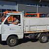Das Kleinlastenfahrzeug der Firma Daihatsu/Piaggio hat in der Gärnerei ausgedient und soll durch ein elektrisch betriebenes Fahrzeug ...