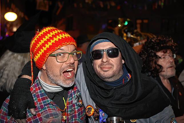 Bild 26: So glückselig wird am Rosenmontag in Konstanz weitergefeiert